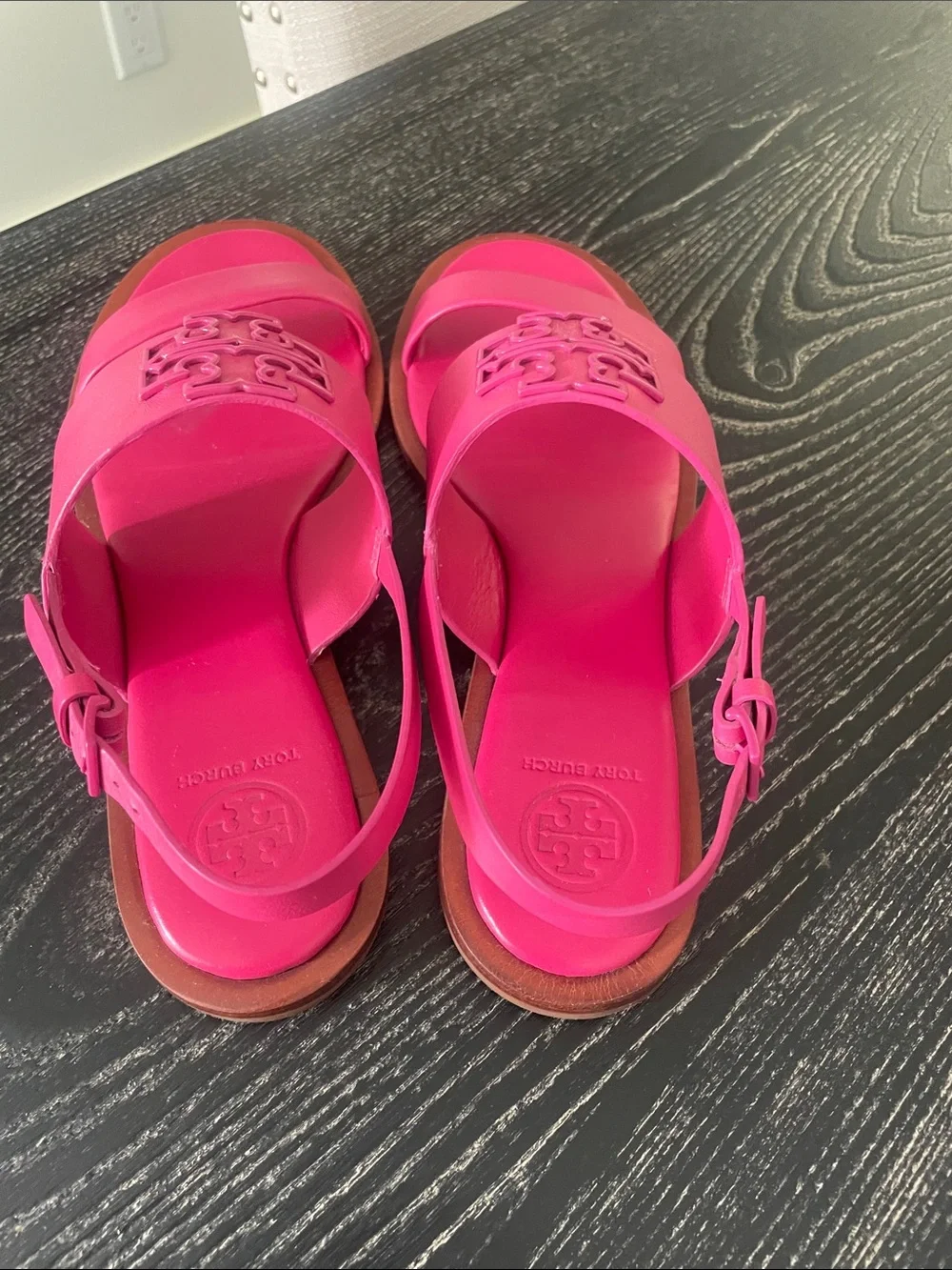 Tory Burch Hot Pink Leather Logo Slingback Sandals with box